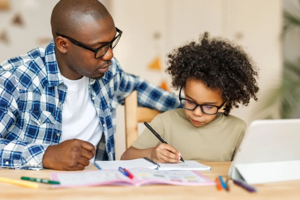 Entenda a importância do livro didático na educação