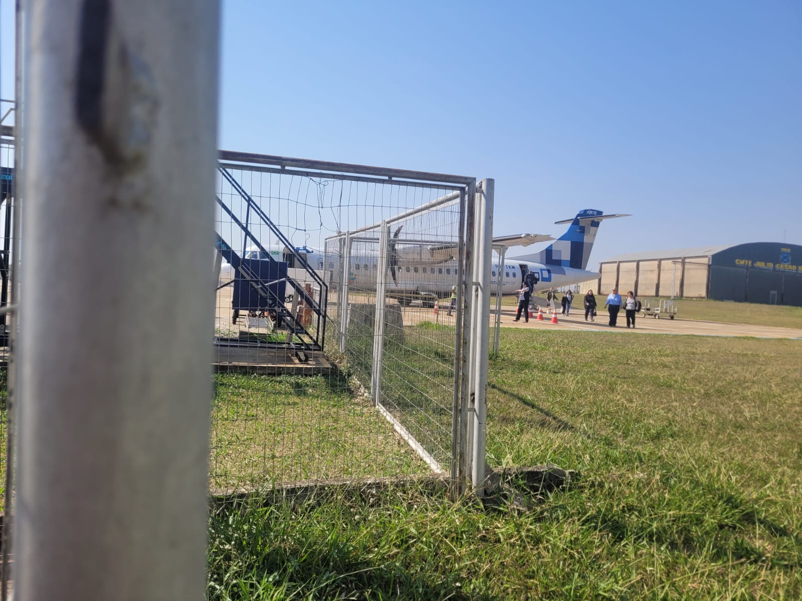 Tarcísio quer providências no aeroporto de Marília