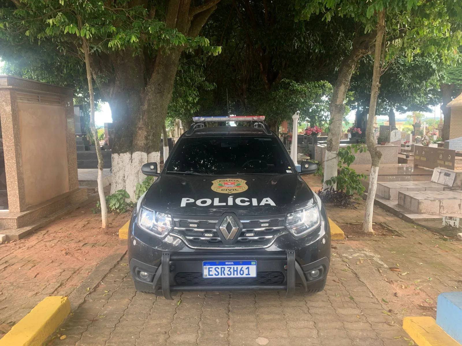 Polícia prende um e recupera peças de furtos em cemitério em Vera Cruz