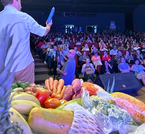 Programa de merenda escolar promete 50 itens com carne todo dia em Marília