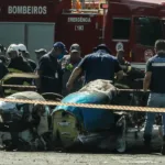 Dois pessoas morrem na queda de avião em avenida de São Paulo