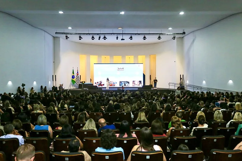 Marília vai a palestra do Fundo Social e terá novas ações de atendimento