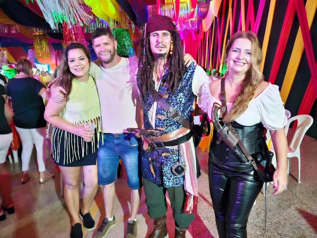 Yara faz história com carnaval de alto padrão em Marília; fotos e vídeo