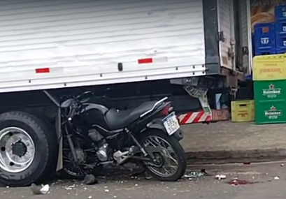 Jovem de 24 anos morre em Marília após colisão de moto