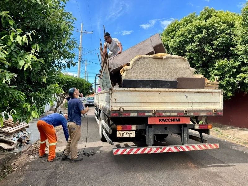 Cata-Treco inicia coleta de material nas ruas do Parque dos Ipês 