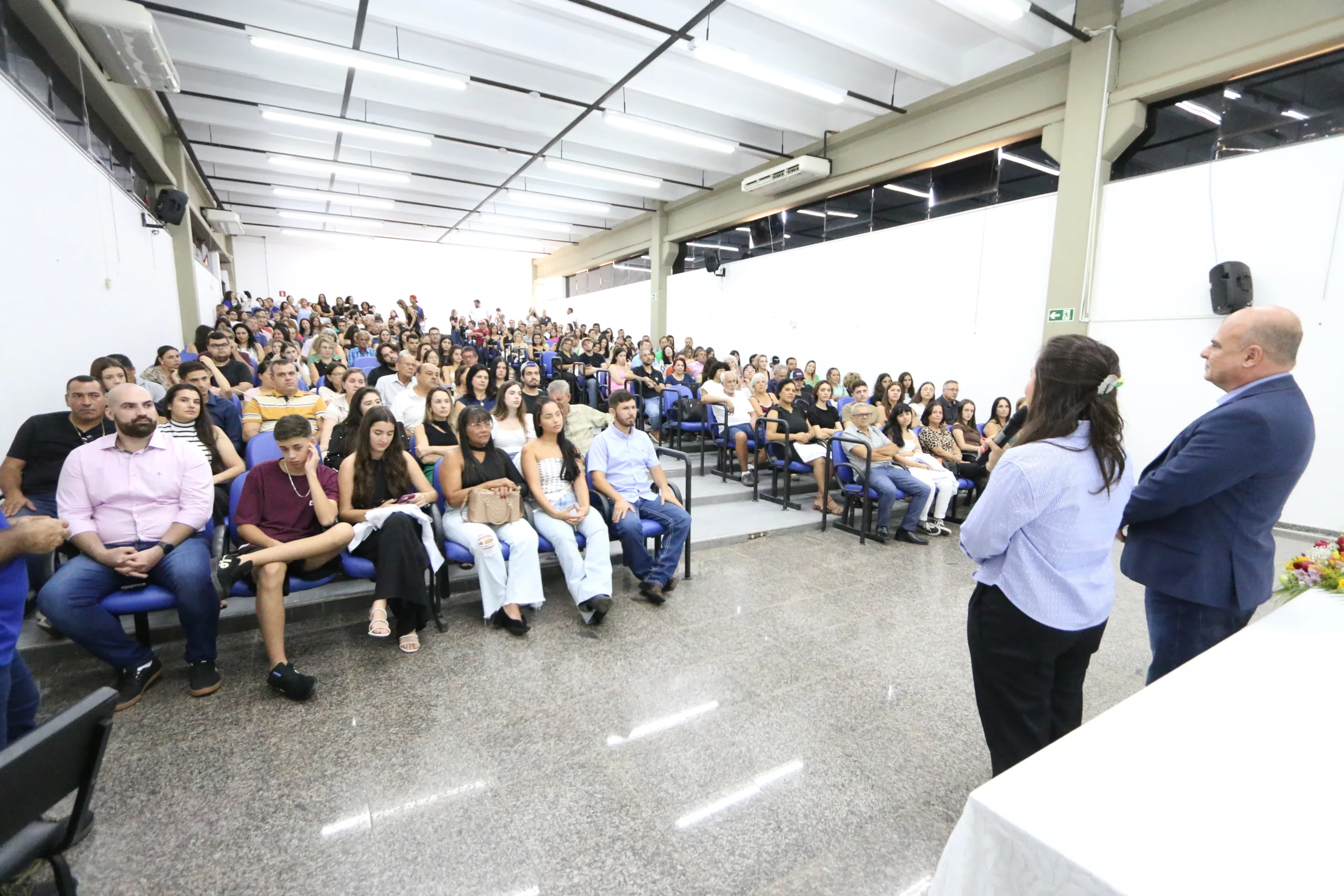 Cerimônia do Jaleco de Veterinária tem homenagem a Raul Gírio