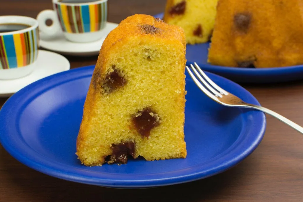 5 receitas práticas e deliciosas de bolo de fubá