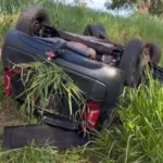 Jovem capota carro na véspera de aniversário