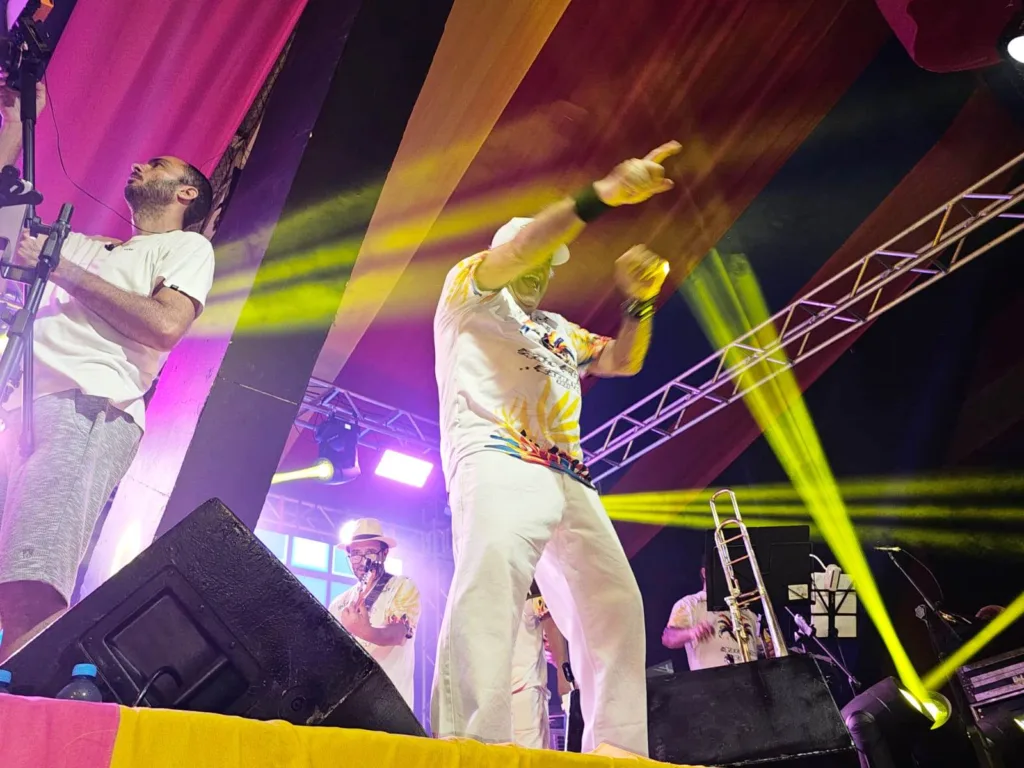 Yara faz história com carnaval de alto padrão em Marília; fotos e vídeo