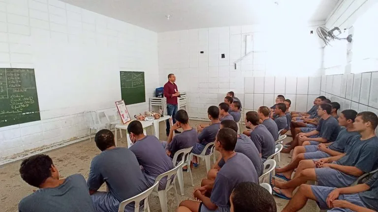 Jovem na Fundação Casa de Marília conquista vaga na Fatec