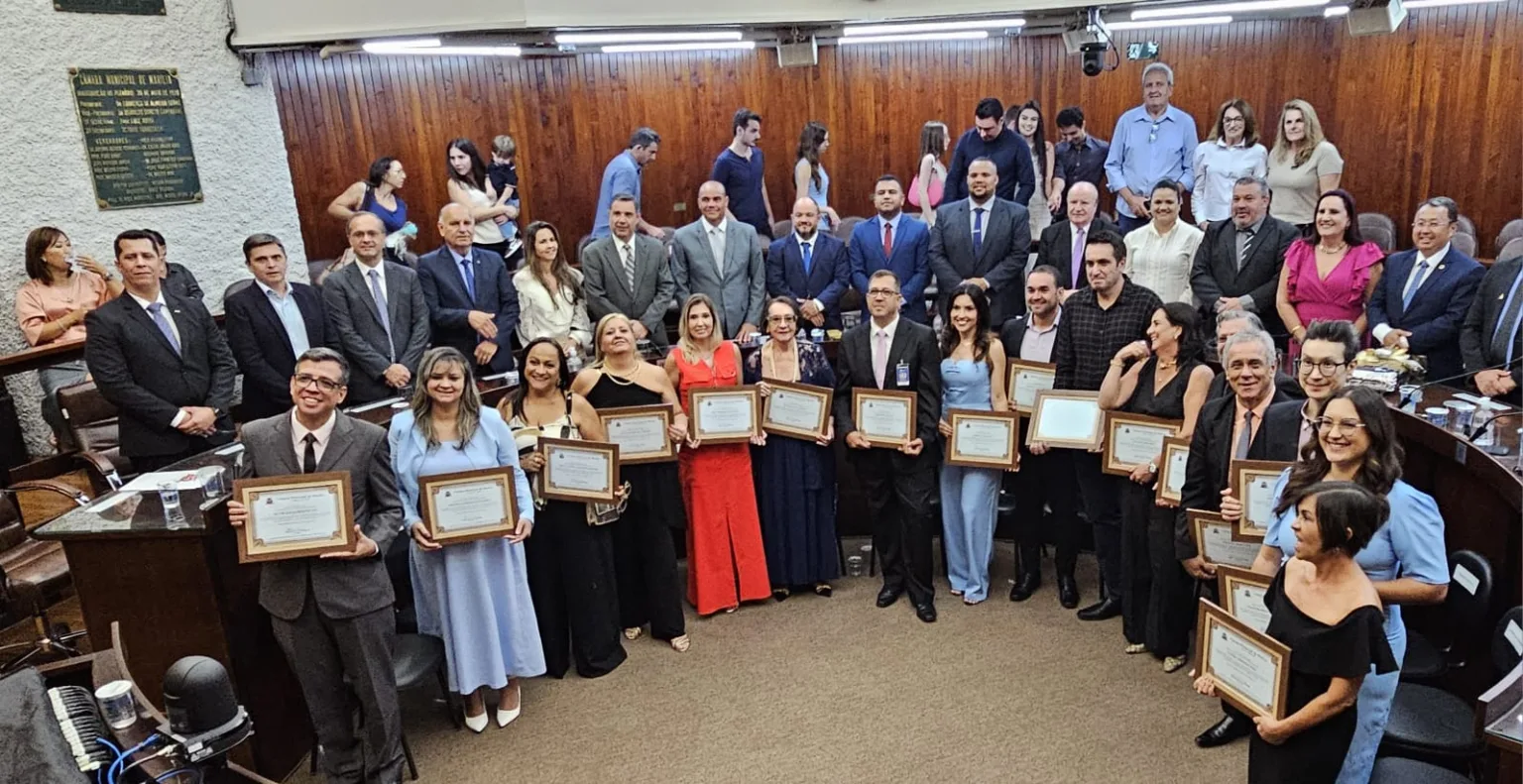 Câmara faz homenagem a jornalistas e valoriza trabalho em Marília
