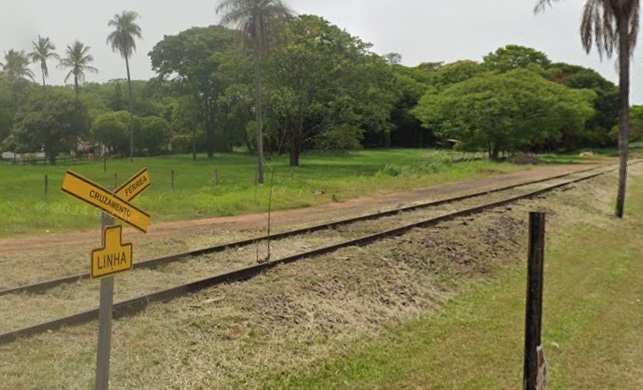 Tribunal suspende desocupação de ferrovia em Oriente