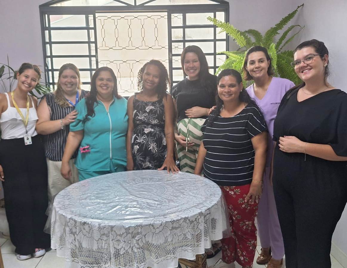 Visitas com equipe de USF aproximam gestantes e maternidade em Marília