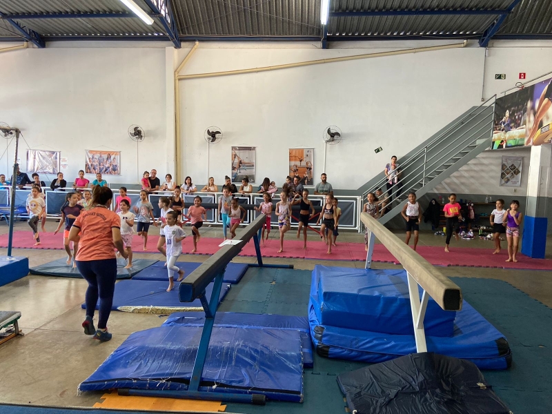 Marília abre inscrições para seletiva de ginástica artística
