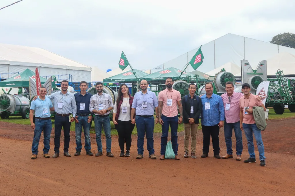 Delegação de Pompéia incentiva empresas e atrai negócios na Agrishow
