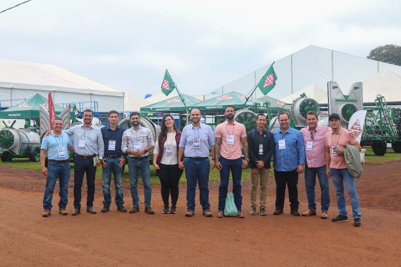 Delegação de Pompéia incentiva empresas e atrai negócios na Agrishow