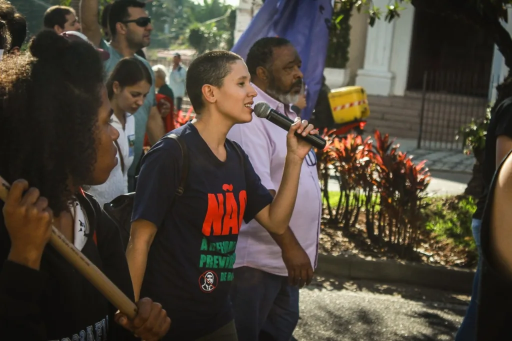 Filme mostra desafios da vida acadêmica com exibição em Marília