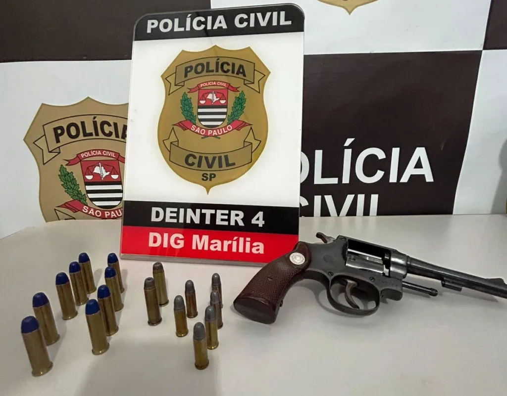 Investigação de homicídio apreende arma e munições na zona sul