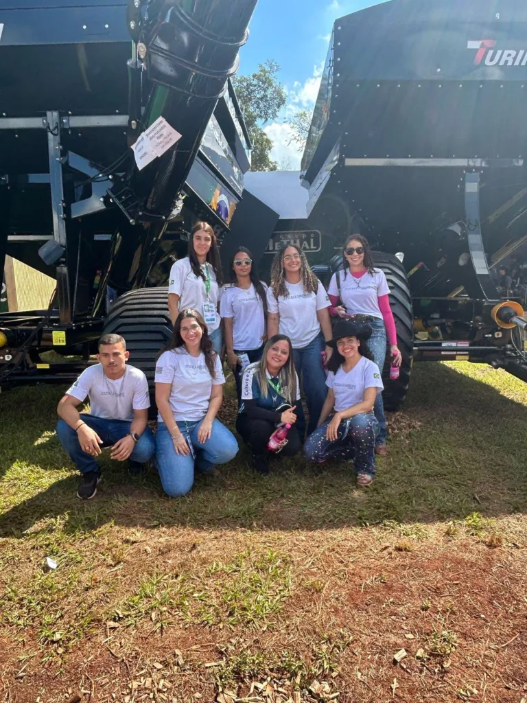 Visita técnica leva estudantes de Pompéia para a Agrishow