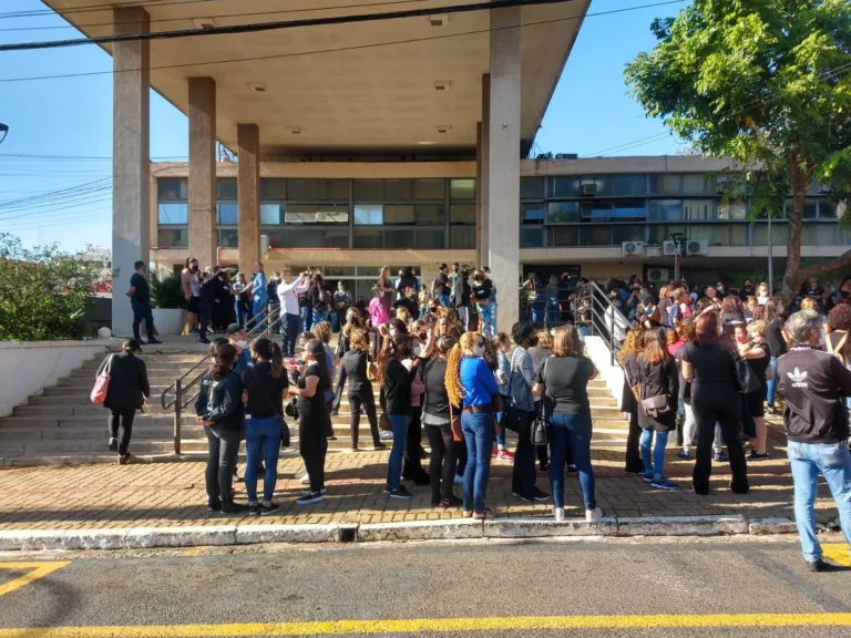 Acordo reconhece dias parados na greve de servidores em 2023