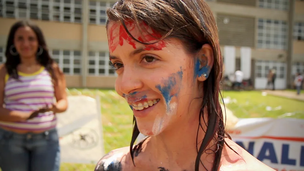 Filme mostra desafios da vida acadêmica com exibição em Marília