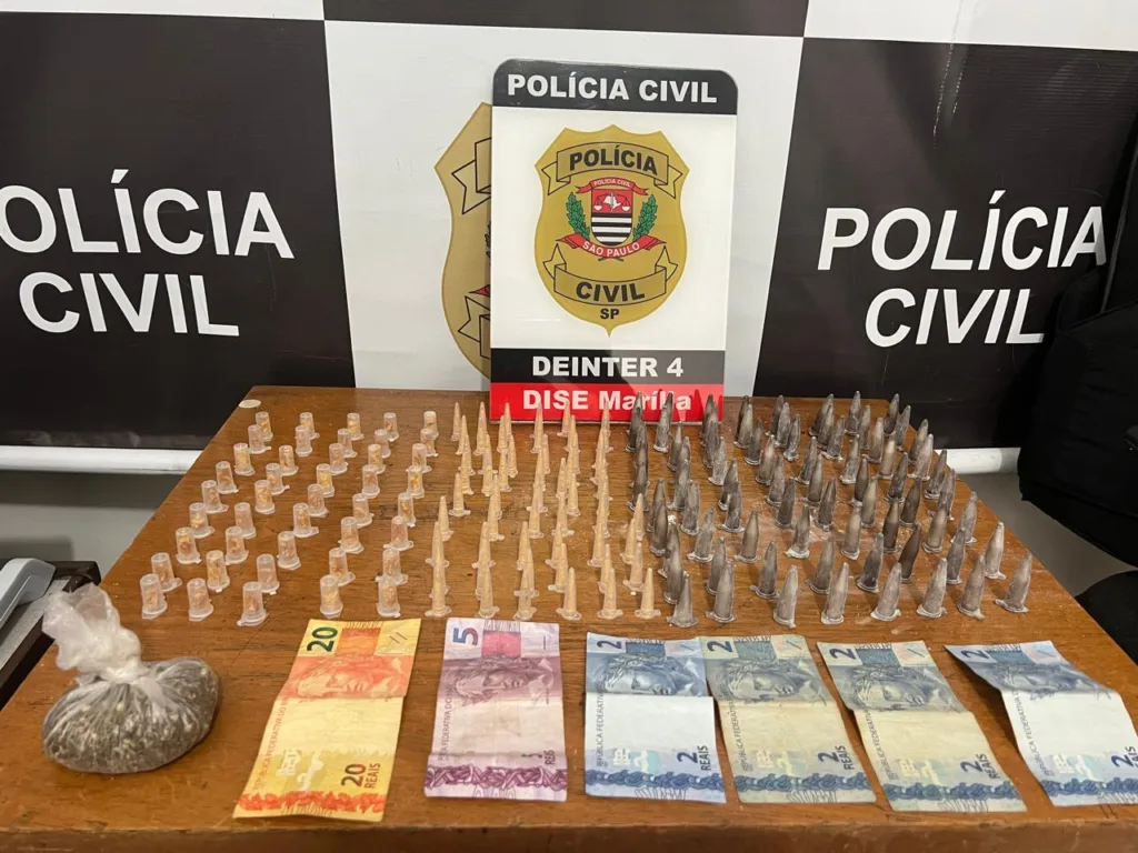 Dise flagra adolescente de 16 anos no tráfico Dise flagra adolescente de 16 anos no tráfico