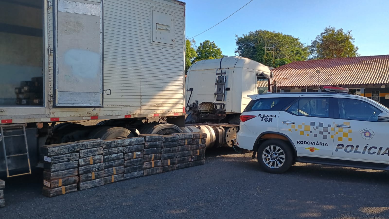 Operação apreende 4,1 toneladas de maconha em rodovia na região