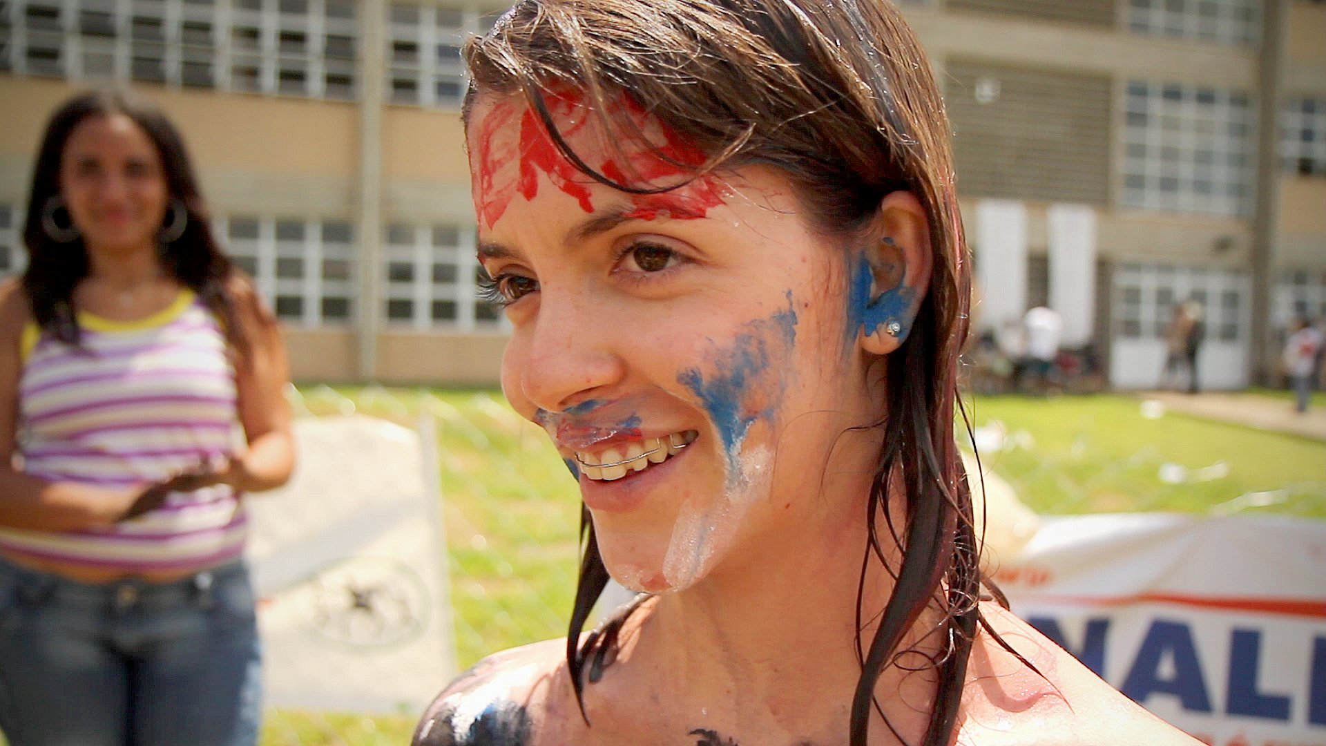 Filme mostra desafios da vida acadêmica com exibição em Marília