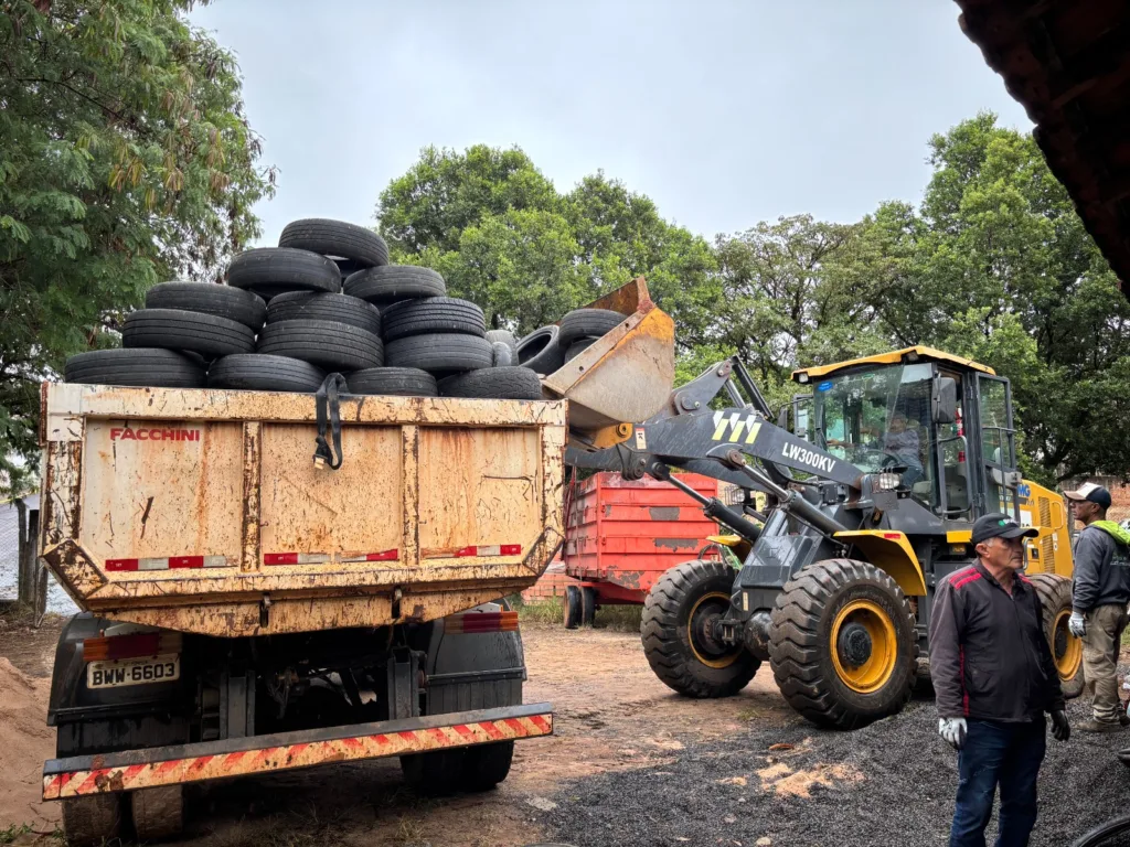 Meio Ambiente promove descarte regular de nove toneladas de pneus