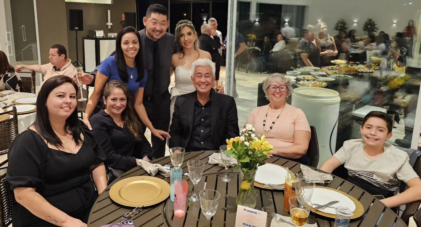 Noivado de Larissa e Mizu tem amor, apoio e celebridades do esporte