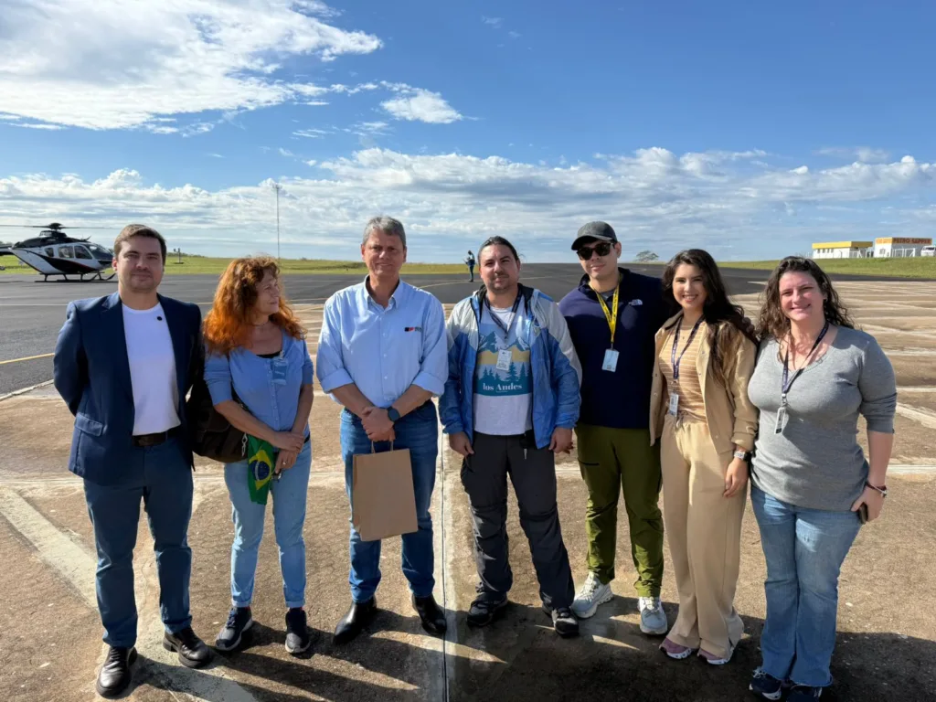 Aeroclube em disputa com a Voa SP convida governador para visita