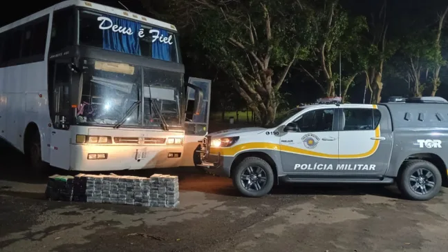 Polícia prende motorista por tráfico em ônibus com turistas bolivianos