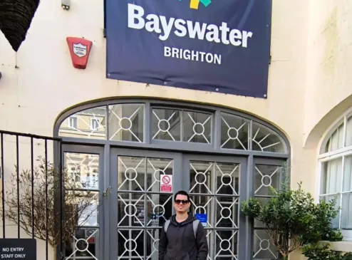 Estudante de Marília mostra avanços com intercâmbio na Inglaterra