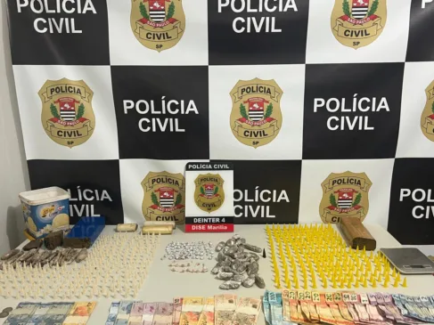 Dise e canil acham drogas em casa e terrenos