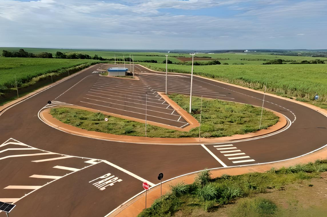 Eixo ativa descanso de caminhoneiros na SP-294 e mais rodovias