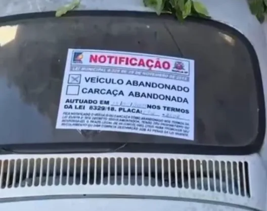 veículos abandonados
