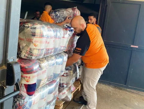 Fundo Social recebe duas toneladas de cobertores e roupas