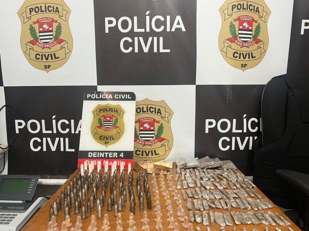 Dupla é flagrada vendendo drogas em Marília