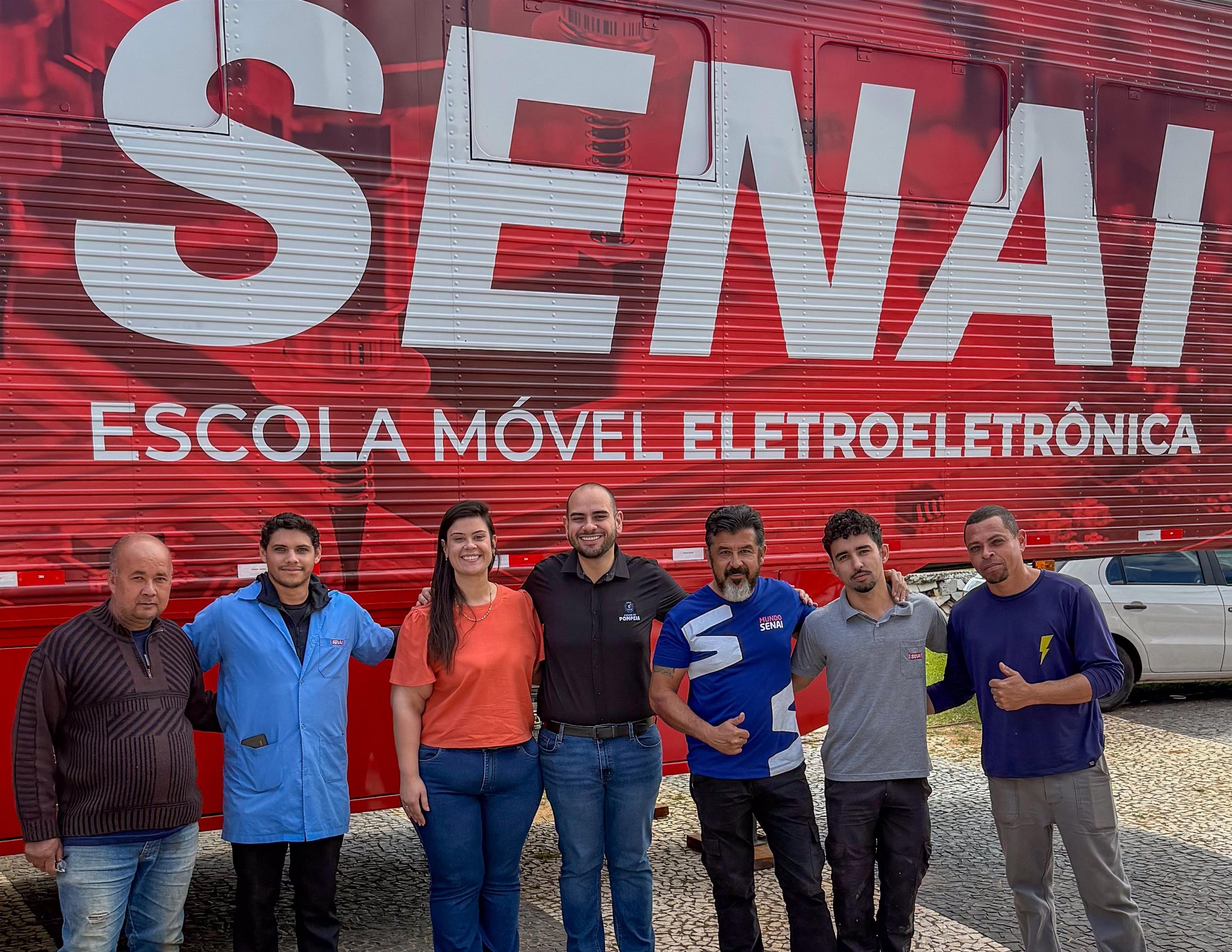 Curso gratuito de Eletroeletrônica em Pompeia