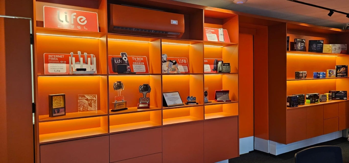 Life inaugura unidade com hub de tecnologia e promoção