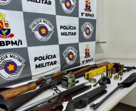 PM prende três, esclarece sequestro e apreende arsenal em Marília
