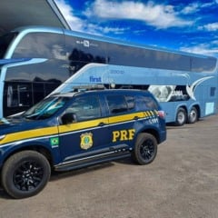 Passageiro venezuelano é preso por importunação em ônibus na BR-153