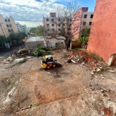 Limpeza mostra danos por abandono em prédios da CDHU em Marília