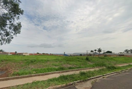 Futuro de grandes negócios está em Marília: conheça lotes da Avenida Cavallari