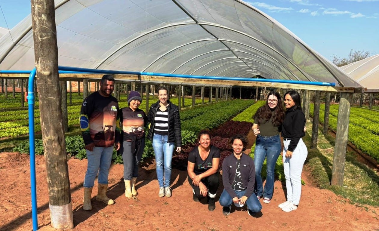 Nutricionistas visitam produção de alimentos da merenda em Marília