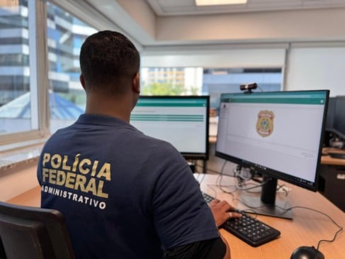 Painéis da Polícia Federal mostram que o Estado de SP tem armas e CACs (Colecionadores, Atiradores Desportivos e Caçadores) com registro.