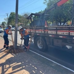 Sinalização vai reaproveitar postes e placas sem uso em Marília