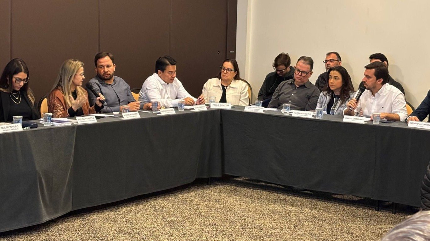 Prefeitura fecha semestre com expectativa no PAC, inovações e paz na Câmara