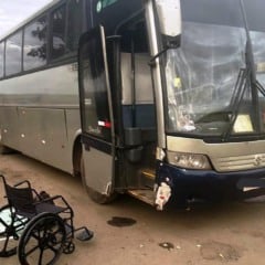 PRF em Guaimbê flagra ônibus irregular e suspeita em trabalho do Maranhão para SC