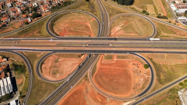 Entrega em complexo viário de Botucatu impacta rodovias em direção à capital